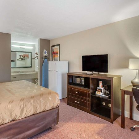 Quality Inn And Suites Port Arthur Nederland Екстер'єр фото