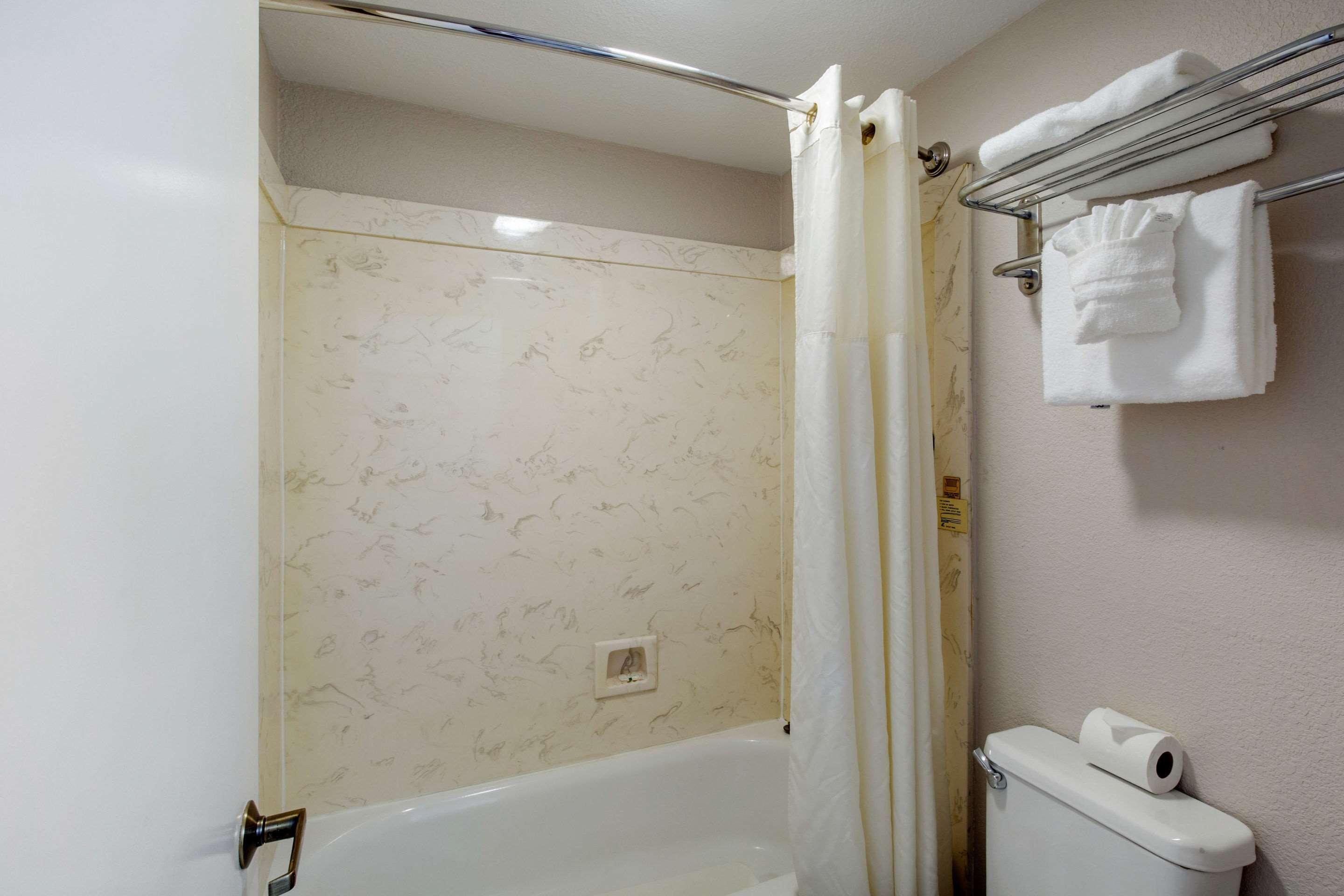 Quality Inn And Suites Port Arthur Nederland Екстер'єр фото